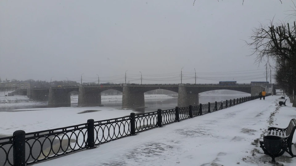 Глядя на этот снежный пейзаж, не верится, что пару дней назад в Твери была весна. Фото: Александр СОРОКИН