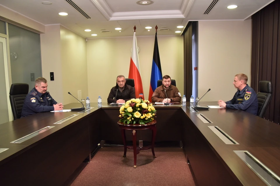 Глава ДНР Денис Пушилин провел рабочую встречу с Президентом РЮО Анатолием Бибиловым. Фото: Администрация Главы ДНР
