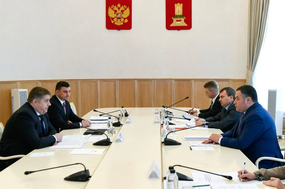 На встрече в областном правительстве.