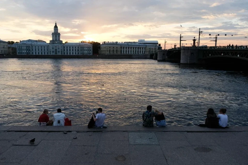 Последний петербург. Петербург безработные. Питер сейчас. Новый Питер. Петербург в апреле.