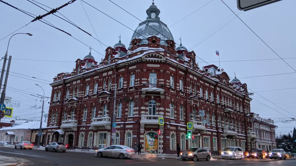 Сотрудников и посетителей здания эвакуировали. Фото: Владислав Пирогов/Сиб.фм