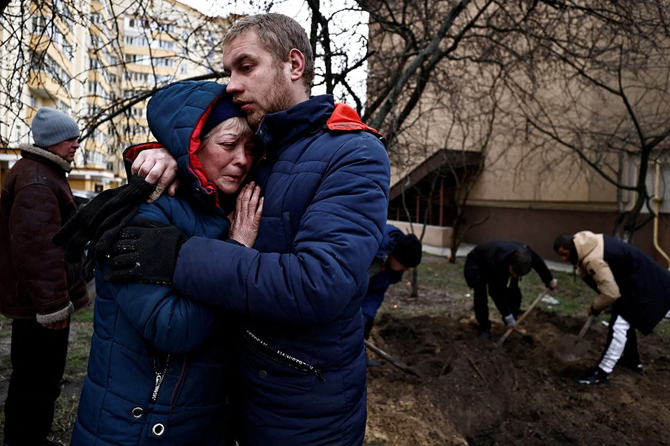 По данным Межведомственного координационного штаба России по гуманитарному реагированию на Украине Киев не намерен останавливаться на циничной провокации украинских неонацистов с массовой гибелью гражданского населения в Буче.