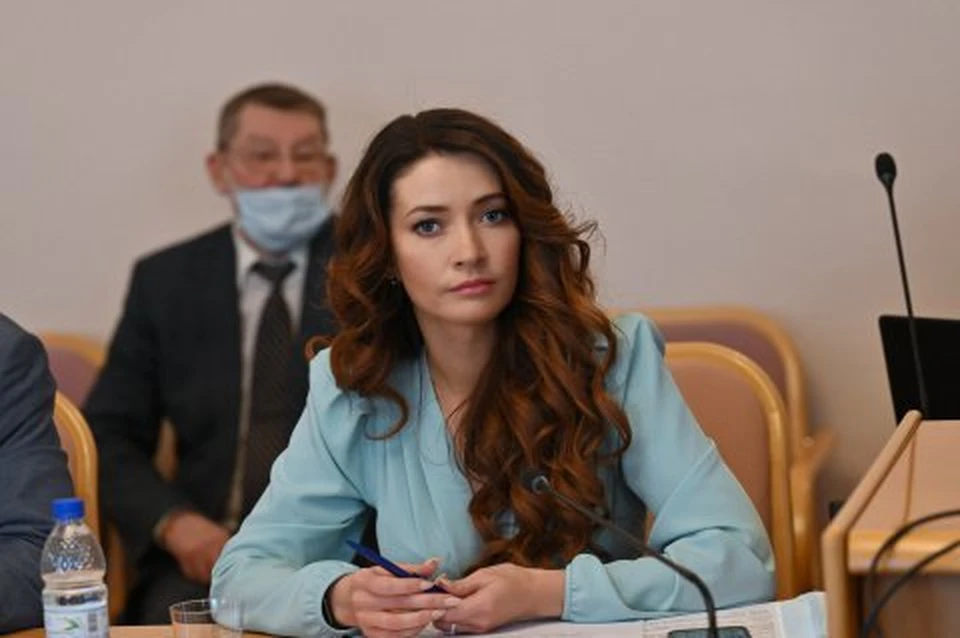 Ольга Швецова: «Поддержка материнства в Тюменской области не ограничивается только денежными выплатами». Фото: Тюменская областная Дума.