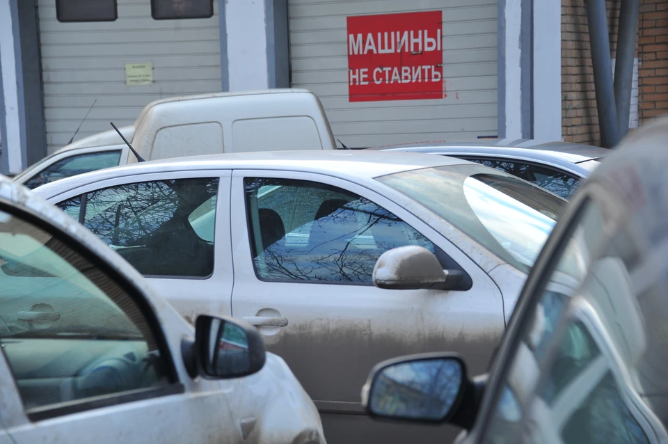 Во Владивостоке пьяный водитель набросился с ножом на пешехода