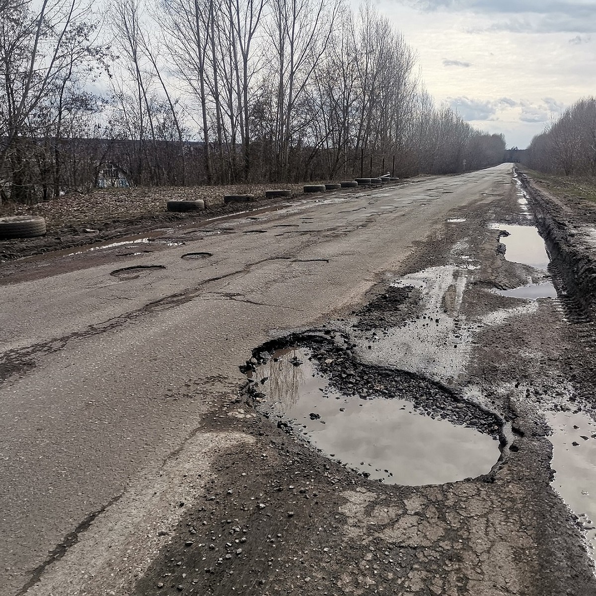 Водители пожаловались на ямы и канавы на дороге в обход Воронежа - KP.RU