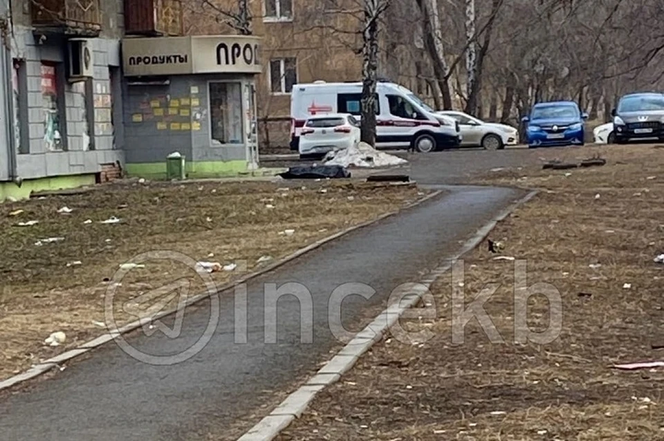 Тело обнаружили утром Фото: группа ВКонтакте Инцидент Екатеринбург
