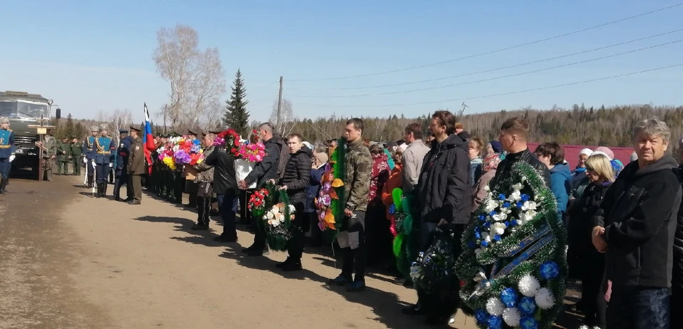 В Енисейском районе простились с погибшим во время спецоперации на Украине солдатом. Фото: vk.com/public203481224