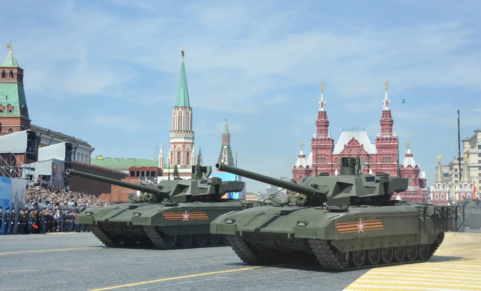 В параде задействуют танки Т-14 "Армата"