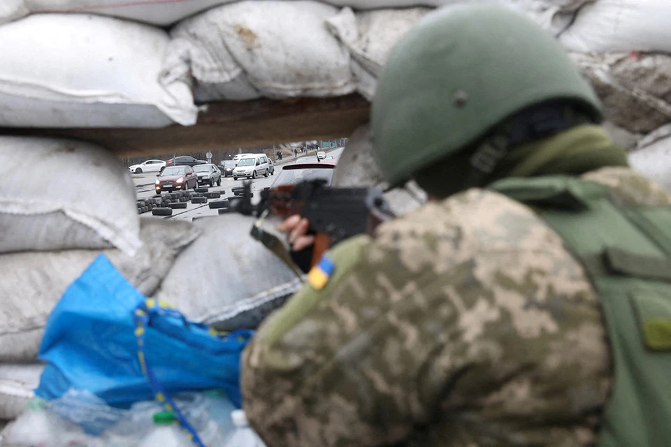 В Курской области снова со стороны ВСУ обстреляли пограничный пункт, сообщил губернатор Старовойт.