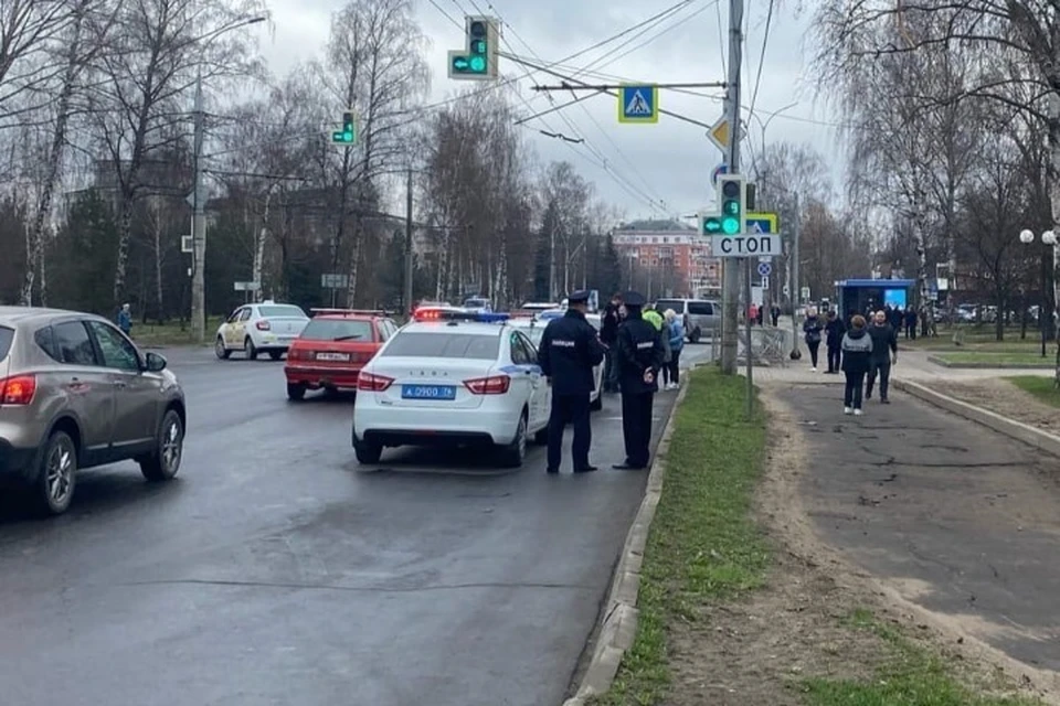 В Рыбинске под колеса иномарки попал мальчик. ФОТО: группа "Авто Новости Рыбинск" ВКонтакте