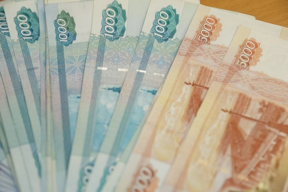 Известно, что счастливчик приобрел билет всего за 400 рублей