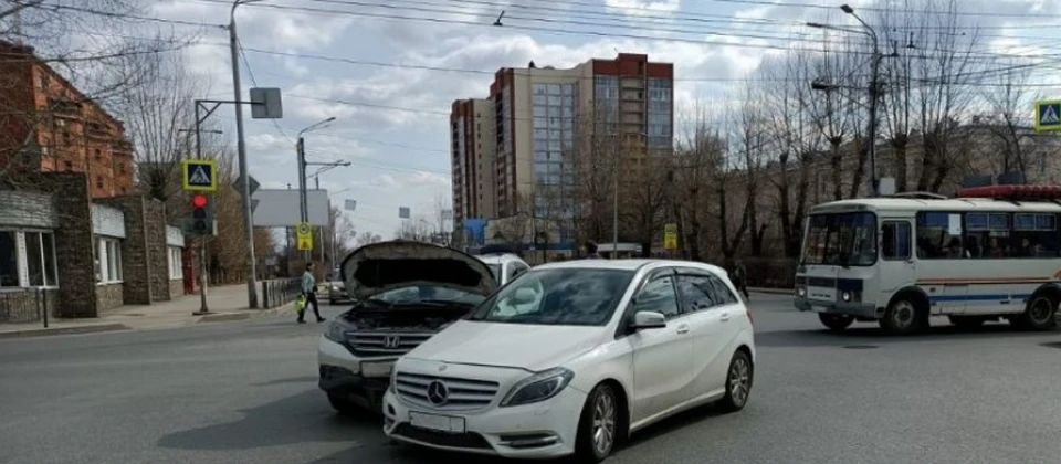 Сотрудниками полиции на месте выясняются все обстоятельства произошедшего.