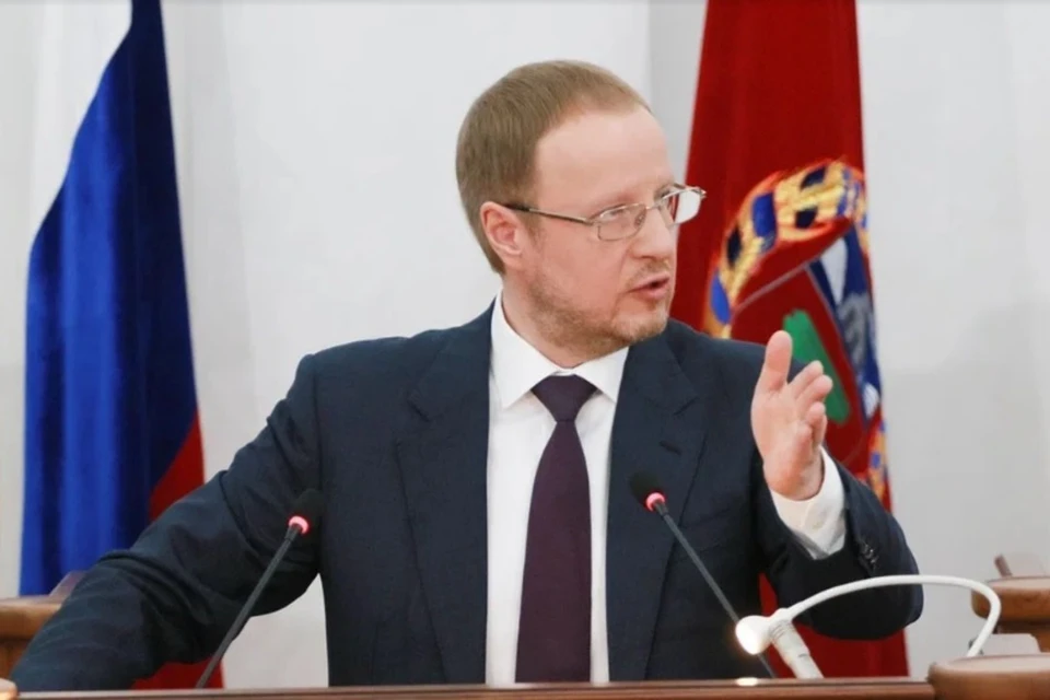 Виктор Томенко отчитался перед депутатами регионального парламента о работе правительства за 2021 год