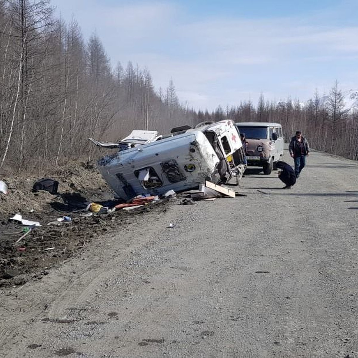 В Якутии на трассе опрокинулась машина «скорой помощи». Пациент и врач  погибли, еще двое в больнице - KP.RU