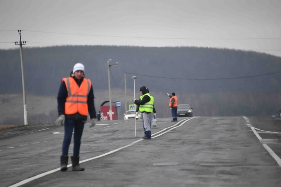 В краевой столице занялись обновлением дорожной разметки