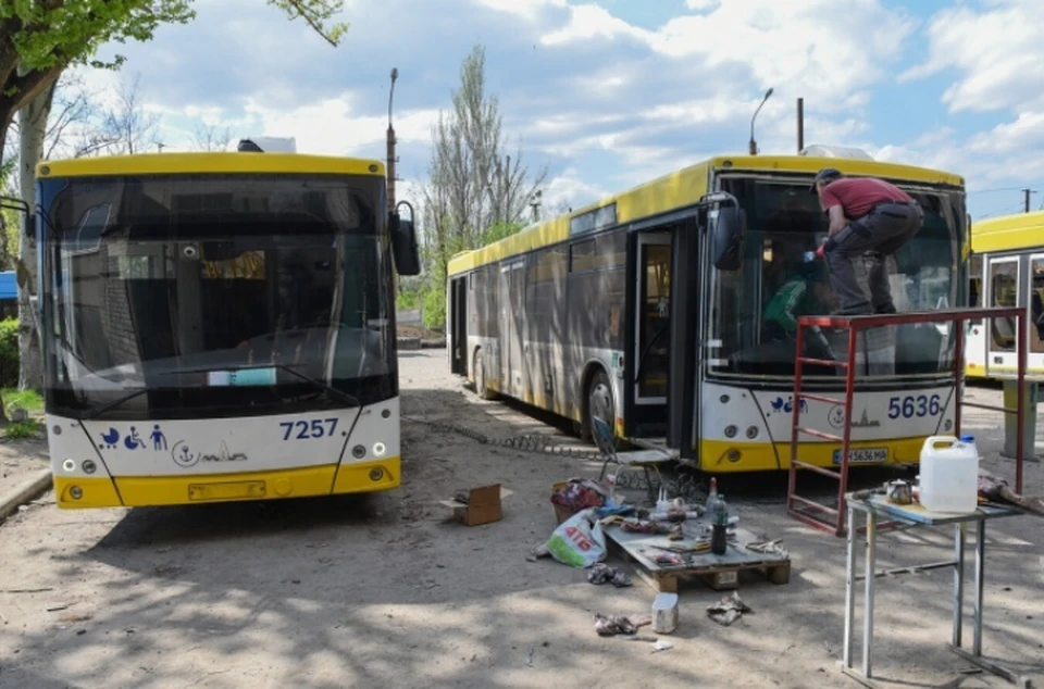 В освобожденном Мариуполе запустили первый автобусный маршрут. Фото: ДАН