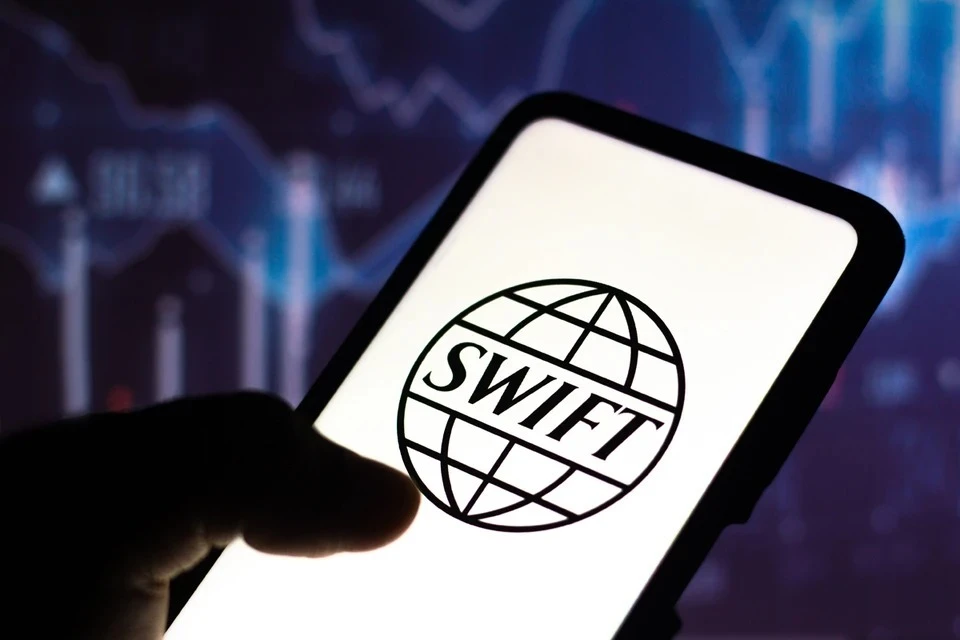 Банк «Тинькофф» приостановил SWIFT-переводы в евро
