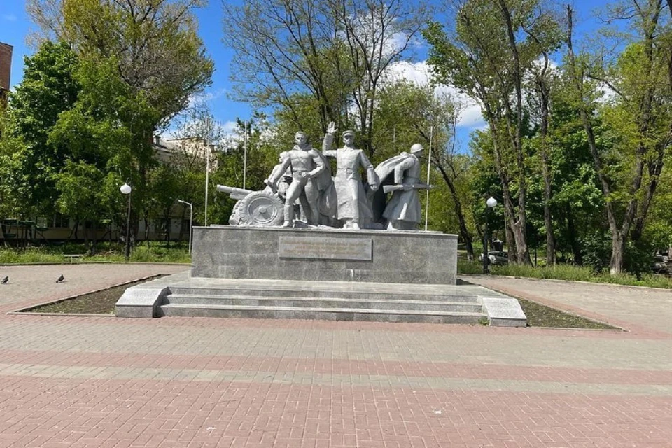 В Ростове привели в порядок 12 объектов, посвященных Великой Отечественной войне. Фото: телеграм-канал Алексея Логвиненко
