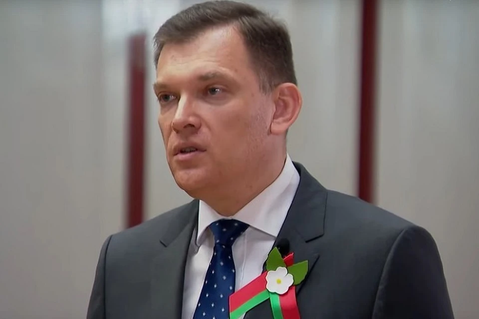 Юрий Амбразевич считает, что санкции против Беларуси не точечные, не умные и не избирательные. Фото: ОНТ