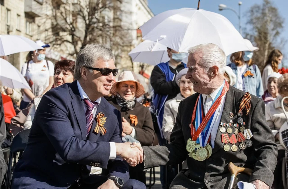 Глава региона желает крепкого здоровья ныне живущим ветеранам.