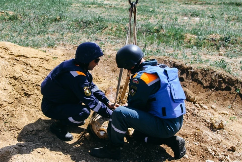 За день были обнаружены три авиабомбы - SC-50 и SC-250, а также SD-50. Фото: пресс-служба МЧС по Севастополю