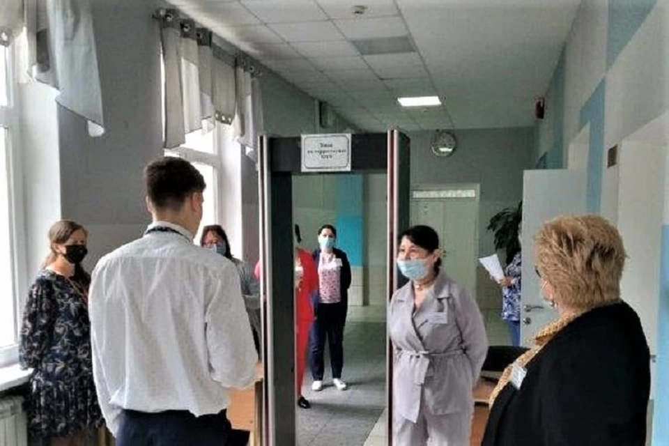 В нем приняли участие не только педагоги, но и учащиеся 11-х классов. Фото: пресс-служба администрации Сочи