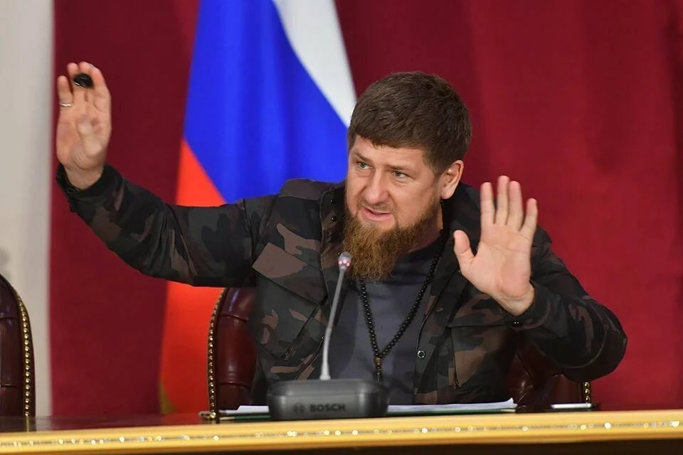 Кадыров призвал националистов в Лисичанске и Северодонецке подумать о семьях и сложить оружие