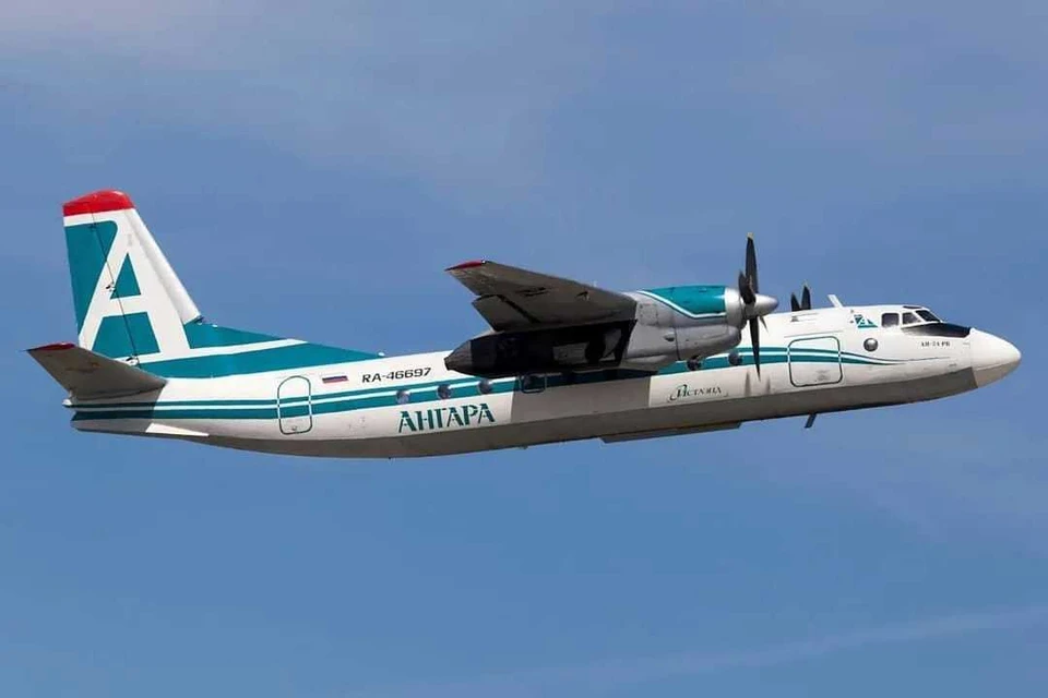Ан-24 с иркутской «пропиской» можно встретить в аэропортах по всей Сибири и Дальнему Востоку. Теперь и на Сахалине. Фото предоставлено АК «Ангара"
