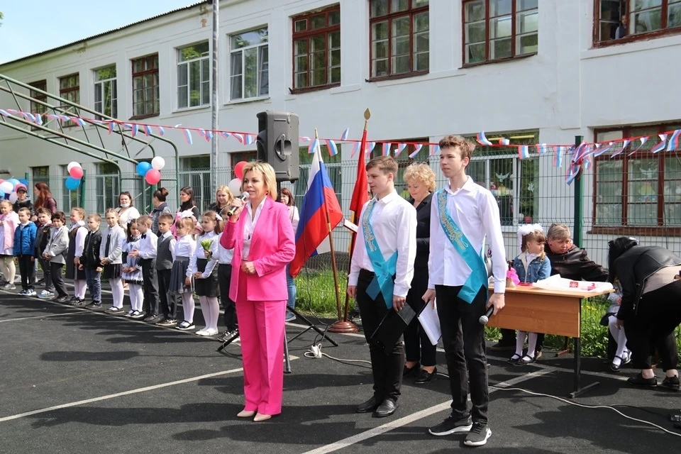Глава города Тулы Ольга Слюсарева поздравила старшеклассников с праздником Последнего звонка
