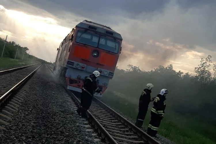 Под Волгоградом загорелся локомотив следующего в Москву пассажирского поезда