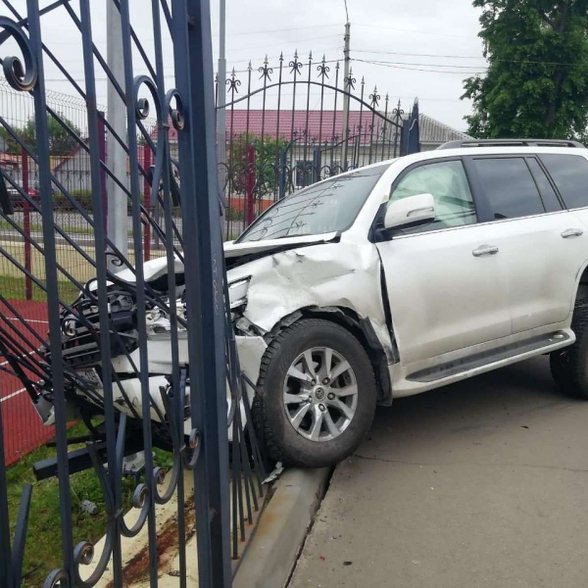 В столкновении Toyota и Audi в Воронежской области пострадали три человека  - KP.RU