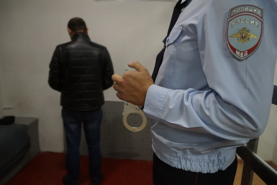 Бандит уже был ранее судим за разбой, грабеж, мошенничество и кражу