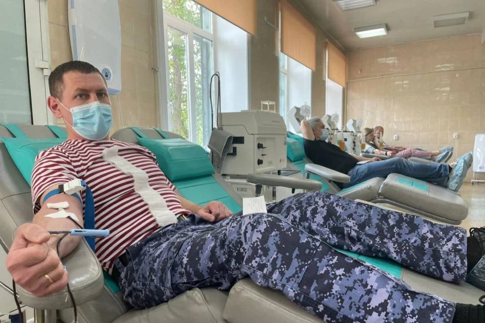 Росгвардейцы из Ангарска сдали кровь для детей Донбасса. Фото: пресс-служба Росгвардии Иркутской области
