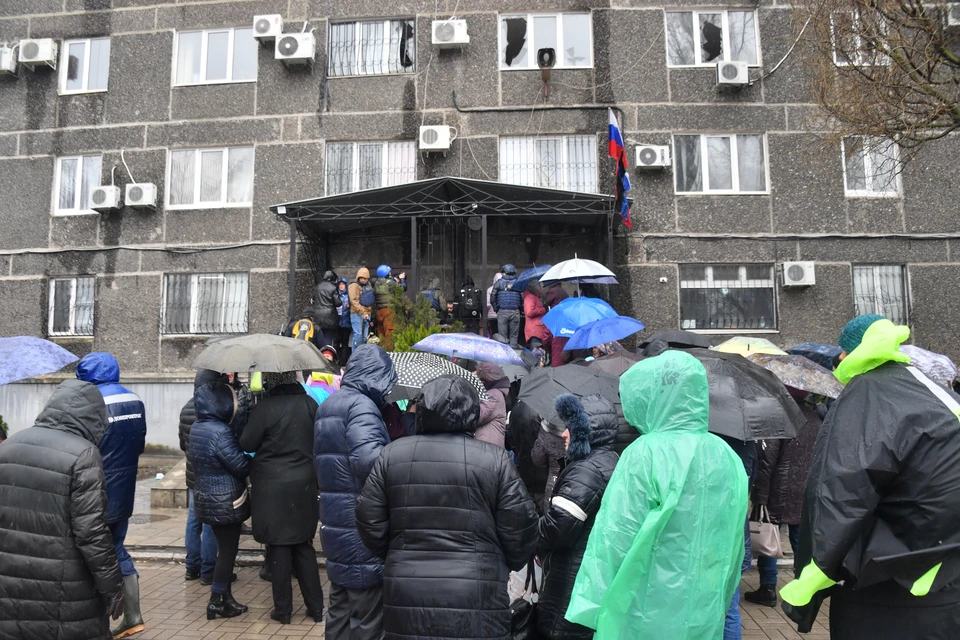 Проверка паспортов в Мариуполе.