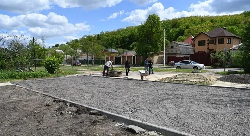 Предусмотрено обустройство тротуарных связей.