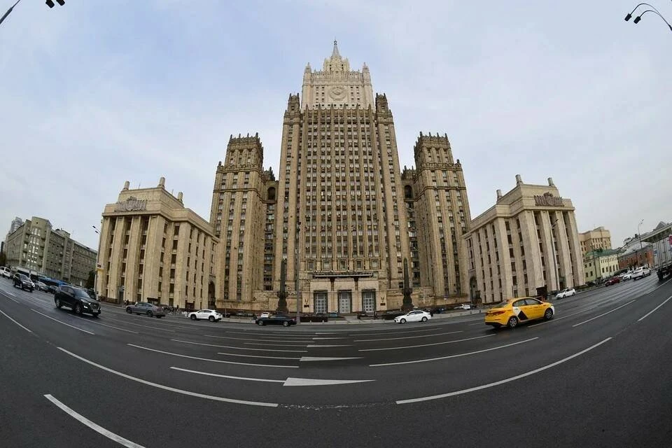 МИД РФ подготовил доклад о нарушениях прав россиян за рубежом