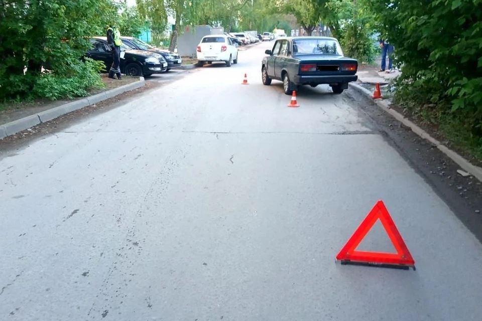 Девочка перебегала дорогу в неположенном месте. Фото: ГИБДД по Новосибирску