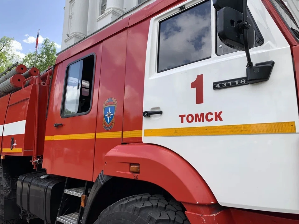 Полностью ликвидировать возгорание площадью 14 кв. метров удалось в 08:05.
