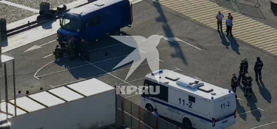 У метро «Парк Победы» обнаружили предмет, похожий на взрывное устройство.
