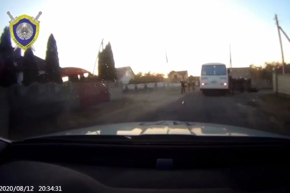 В СК сообщили подробности уголовного дела о наезде на милиционера в августе 2020-го. Фото: стоп-кадр | видео СК