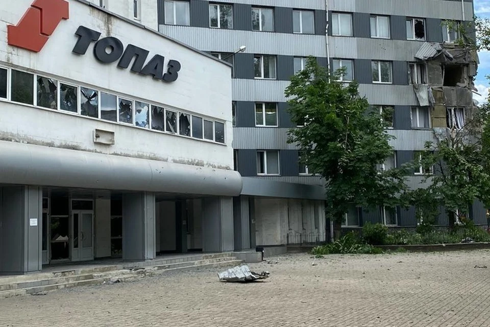 В Донецке зафиксированы многочисленные разрушения и повреждения жилья и админзданий. Фото: ГП ДНР