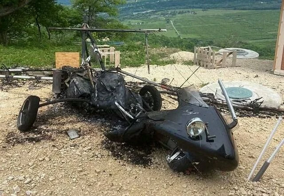 Пилот мотодельтаплана не справился с управлением и разбился. Фото: Западное межрегиональное СУ на транспорте СК РФ