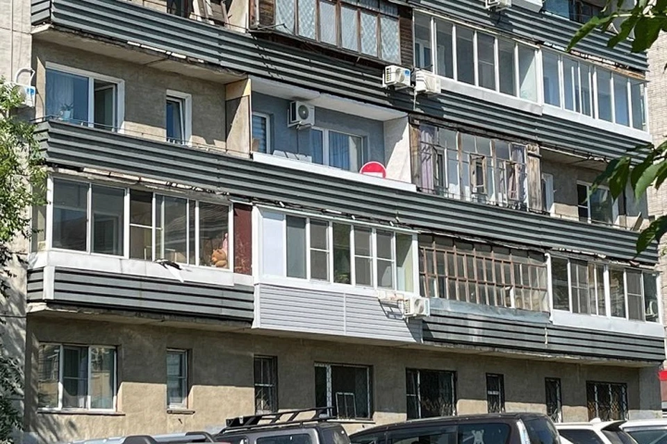 Хабаровчанин запретил всем въезжать на свой балкон