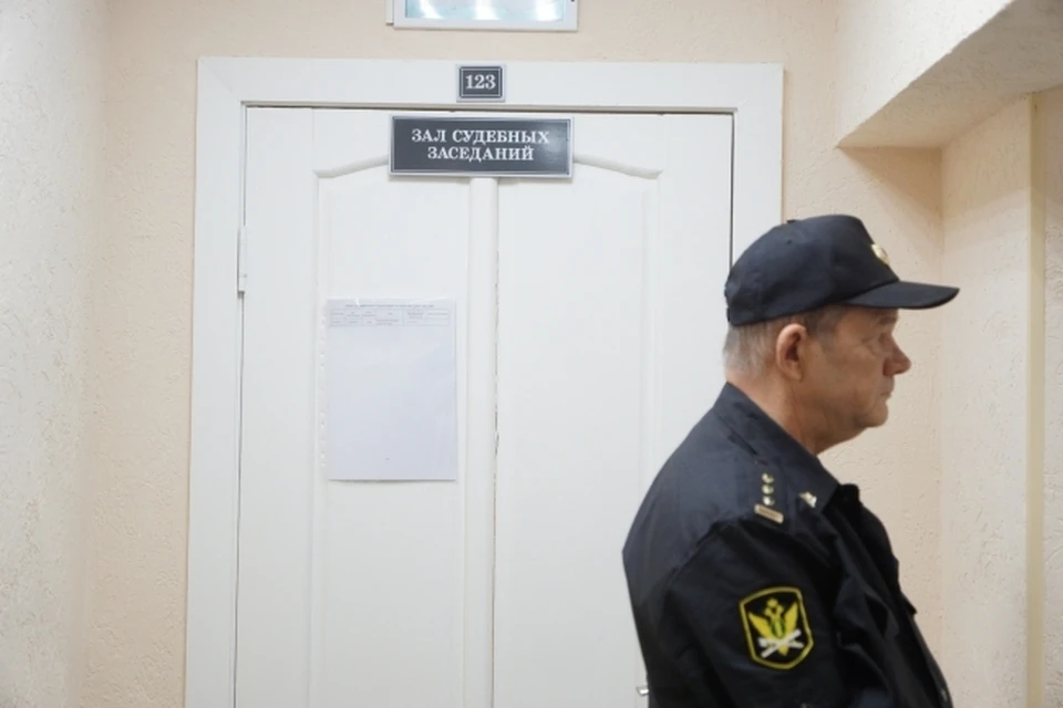 Женщины проникли в храм и похитили золотые украшения