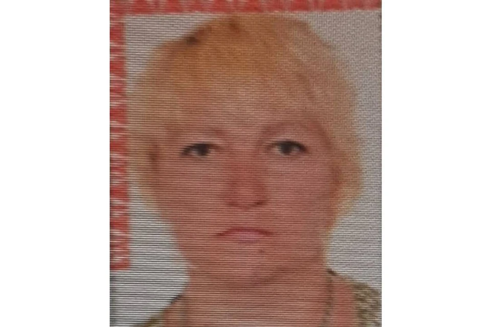 Полицейские разыскивают 52-летнюю женщину в белой бандане и болотных сапогах в Усольском районе