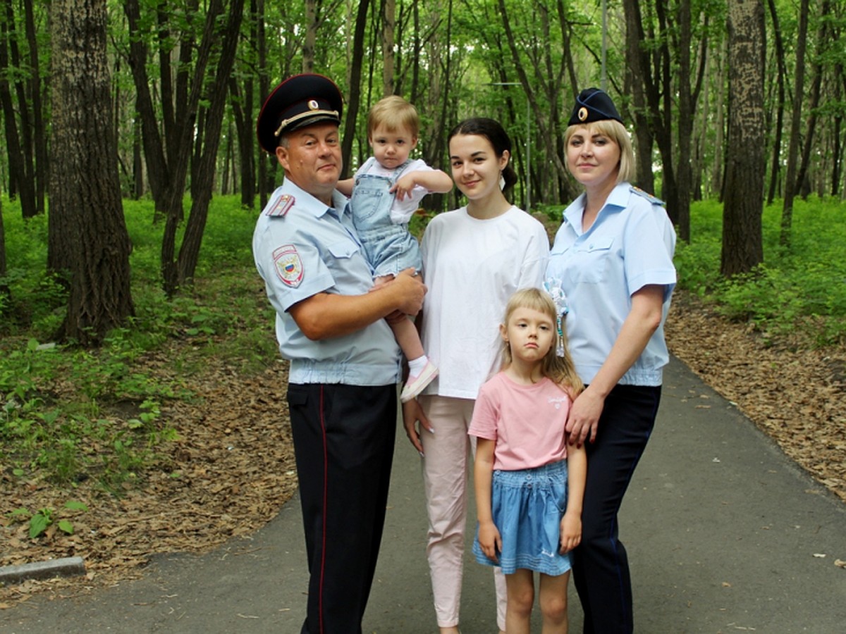 Долгое время – только долг службы: как полицейские в Приморье завели семью  спустя 6 лет работы в одном отделе - KP.RU