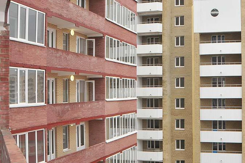 Вместо земли можно купить квартиру в новостройке.