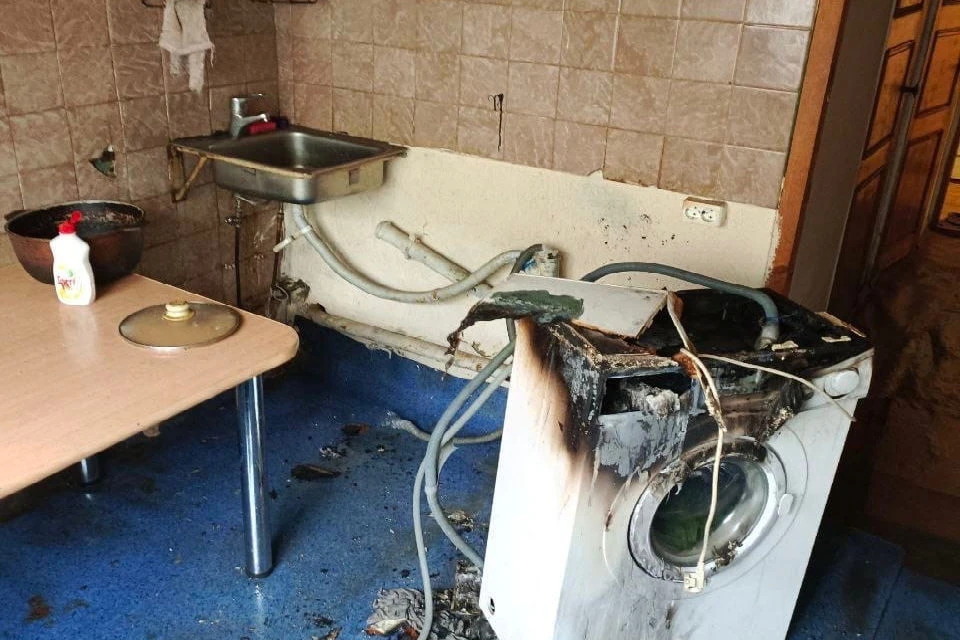 Возгорание жители потушили самостоятельно. Фото: vk.com/murman01