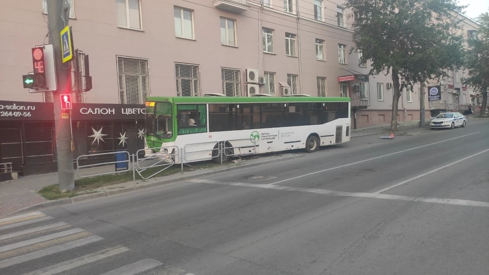 В момент ДТП пассажиров в автобусе не было