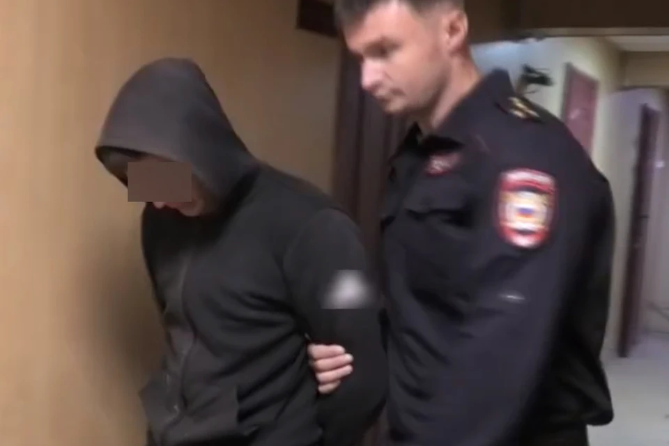 240 литров дизельного топлива слили с грузовика, припаркованного на обочине дороги в Иркутске